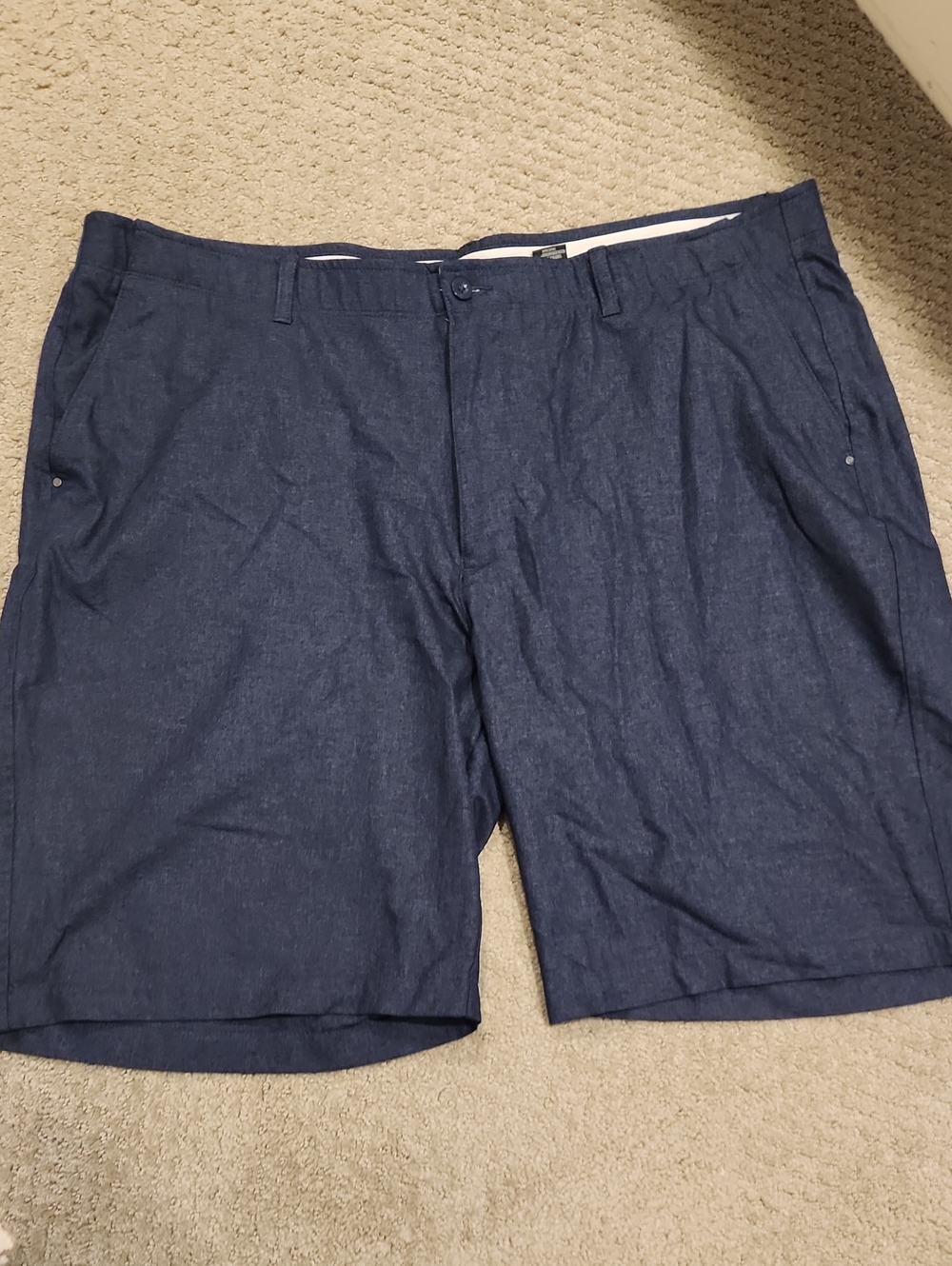 NEW Men's BOLLE GOLF Casual Navy Blue Shorts. 42